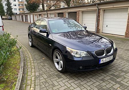 BMW 530i Sport-Aut. Dynamic Drive, Scheckh., Voll