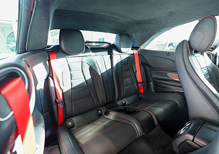 Mercedes-Benz E 53 AMG Mercedes-AMG E 53 4MATIC+ T Autom. ...