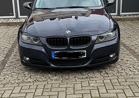 BMW 318i -