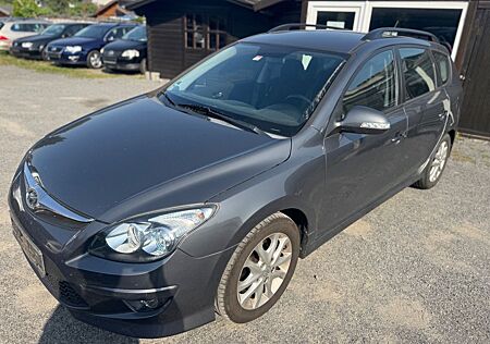 Hyundai i30 CW 1.6 CRDi 66 kW FIFA WMEdition/TOP Zustand