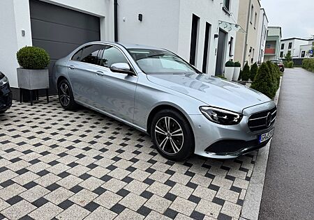 Mercedes-Benz E 220 d Autom. - Massage-Sitze Standheizung