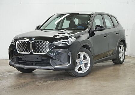 BMW iX1 xDrive30 18" HUD 360° ACC AdapLED