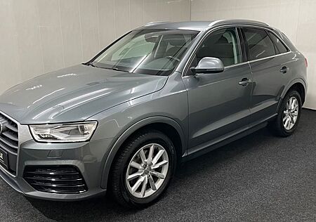 Audi Q3 1,4 TFSI Sport Automatik XENON SHZ NAVI AHK