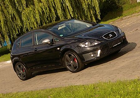 Seat Leon FR TÜV NEU PDC EDER NAVI XENON S-HEFT
