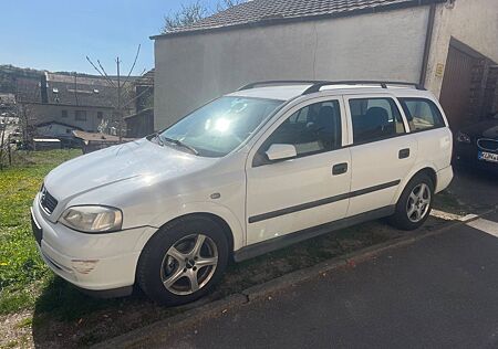 Opel Astra 1.6 -