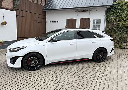Kia Pro_ceed pro_cee'd / ProCeed 1.6 T-GDI DCT GT GT