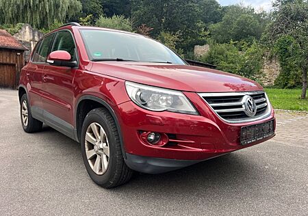 VW Tiguan Volkswagen Track & Field 4Motion /DSG /Leder /Bi-Xen