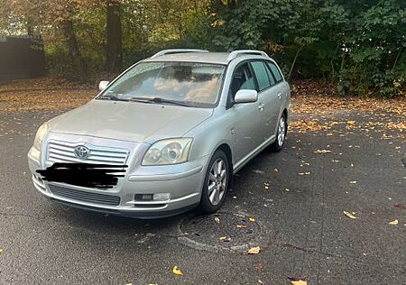 Toyota Avensis Combi 2.0 D-4D -