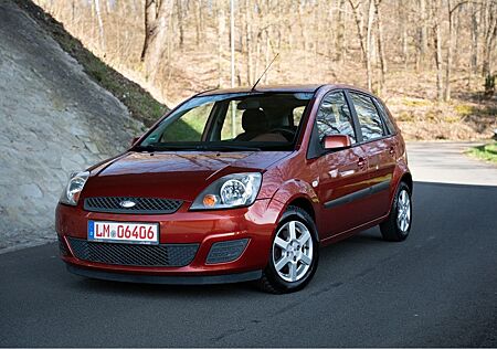 Ford Fiesta | zahnrimmen neu bei 136tkm|Tüv bis 09.27