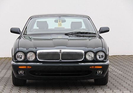 Jaguar XJ 4.0 Sovereign 3 Jahre Garantie