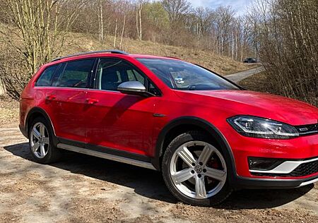 VW Golf Volkswagen 2.0 TDI 135kW SCR DSG 4MOTION Alltrack ...