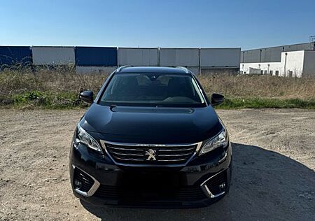 Peugeot 5008 Allure | 7-Sitzer | Automatik | Nav