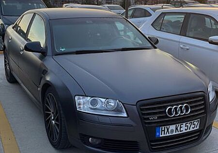 Audi A8 3.7 tiptronic quattro -