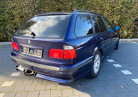 BMW 520i A Touring -