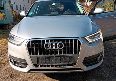 Audi Q3 1.4 TFSI -Navi Xenon AHK