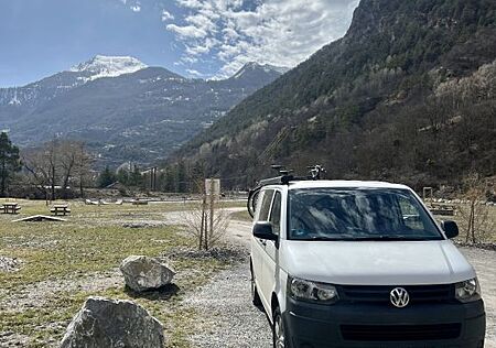 VW T5 Transporter Volkswagen Camper Van