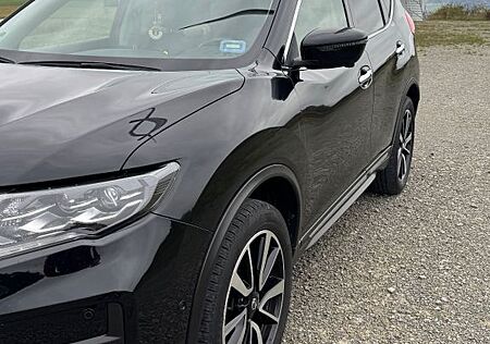 Nissan X-Trail TEKNA 1.6 DIG-T TEKNA