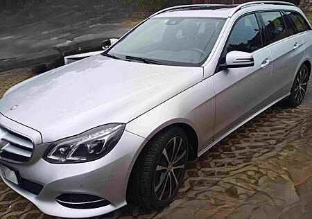 Mercedes-Benz E 200 BlueTEC T AVANTGARDE AVANTGARDE