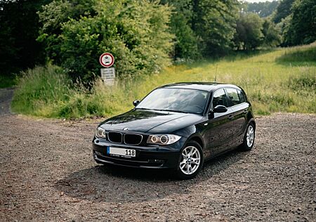 BMW 118i - Scheckheftgepflegt *Steuerkette Neu