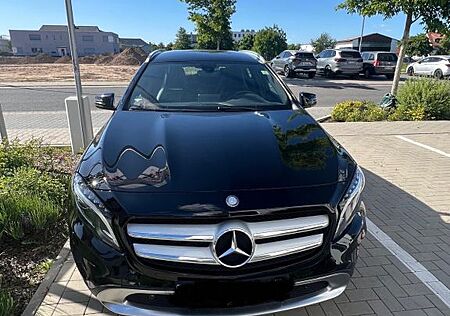 Mercedes-Benz GLA 200 d SCORE