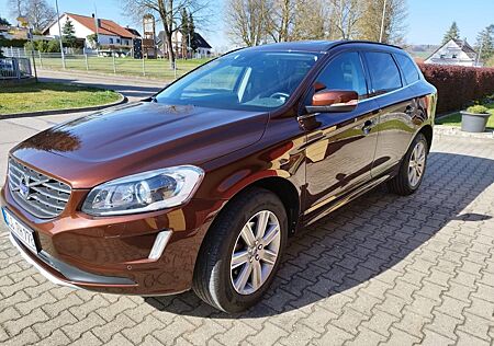 Volvo XC 60 XC60 D5 AWD Momentum Geartronic Momentum