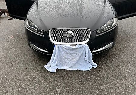 Jaguar XF 2.2 L Diesel -