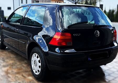 VW Golf Volkswagen 1.6 Basis