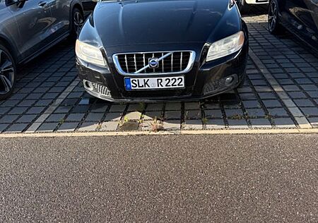 Volvo V70 D5