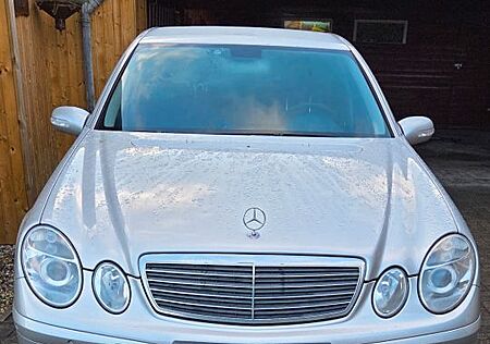 Mercedes-Benz E 200 KOMPRESSOR CLASSIC Classic Automatik PDC