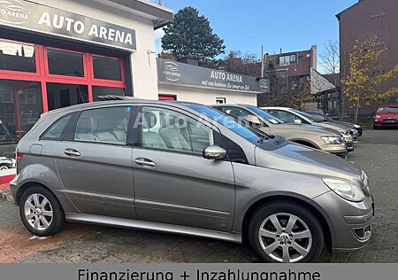 Mercedes-Benz B 200 Avantgarde Sportpaket Panorama Navi Leder