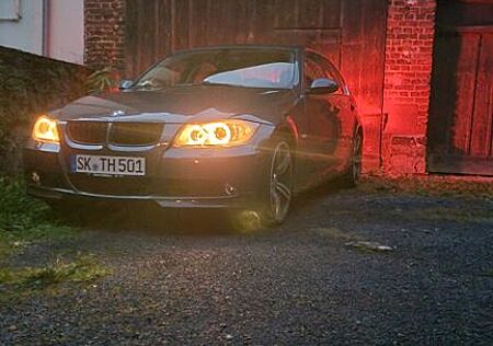 BMW 325i -e90