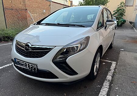 Opel Zafira Tourer 1.6 ECOTEC SIDI Turbo 170PS Autom.