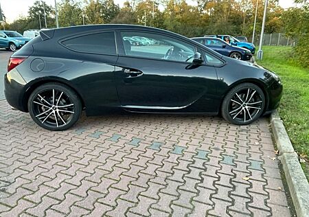 Opel Astra GTC 1.4 Turbo 103kW -