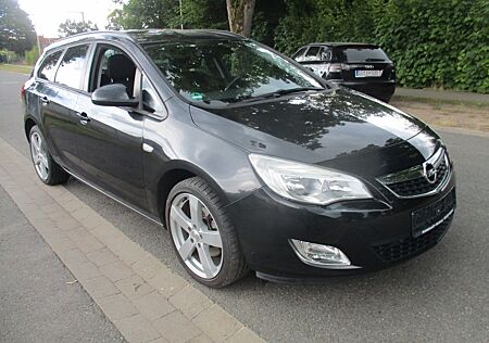 Opel Astra J Sports Tourer Design Edition/TÜV NEU/AHK