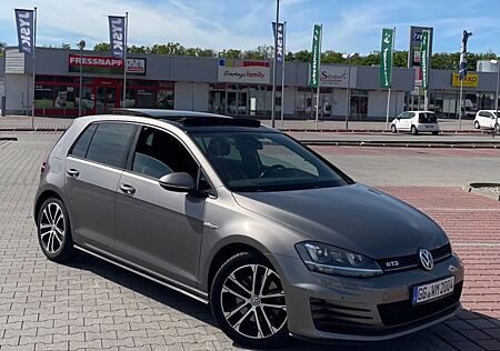 VW Golf Volkswagen 2.0 TDI BMT GTD GTD