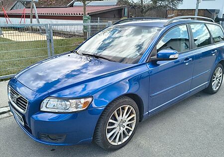 Volvo V50 2,0D Kombi 2009 - HU neu