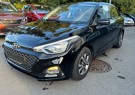 Hyundai i20 Trend Navi SHZ LKH PDC
