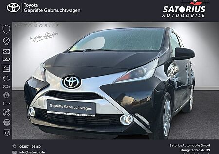 Toyota Aygo (X) -Play Team D 5 Türer, 5-Gang