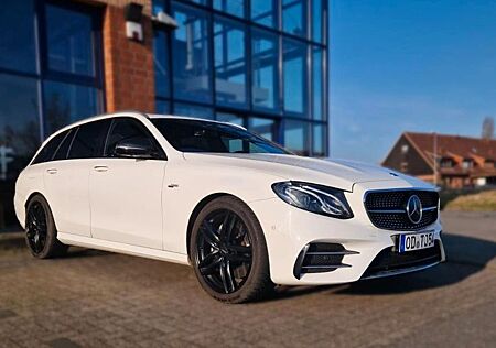 Mercedes-Benz E 53 AMG Mercedes-AMG E 53 4MATIC+ T Autom. ...