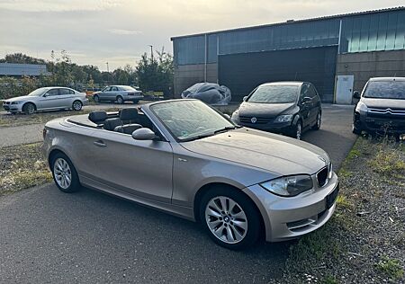 BMW 120i 120 Baureihe 1 Cabrio Leder Navi PDC