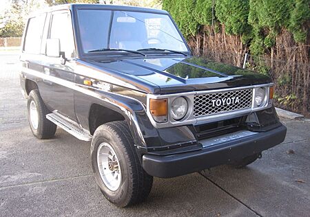 Toyota Land Cruiser LJ70 2,4 TD Allrad, AHK,