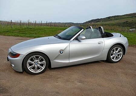 BMW Z4 2.5i - 6 Zylinder *Top gepflegt*