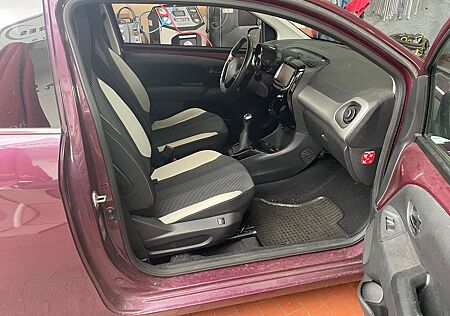 Peugeot 108 TOP Allure,Faltverdeck elektr.Klimaauto,SH