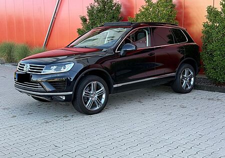 VW Touareg Volkswagen 3.0 V6 TDI R LINE PANO 360 KAMERA ANHÄNG