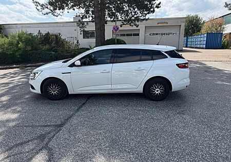 Renault Megane IV Grandtour Life