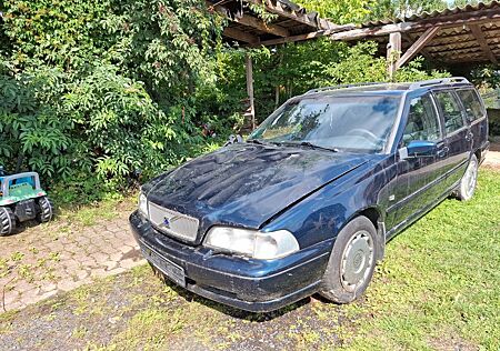 Volvo V70 2.5-10V -