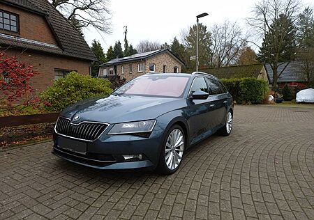 Skoda Superb 2.0 TDI DSG Style Combi Style