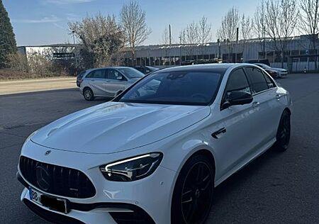 Mercedes-Benz E 63 AMG E 63 S 4M AMG Night Distr./Pano/Burm/Led/Junge S