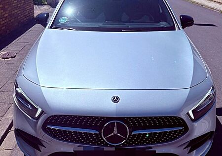 Mercedes-Benz A 250 4MATIC DCT -AMG Line