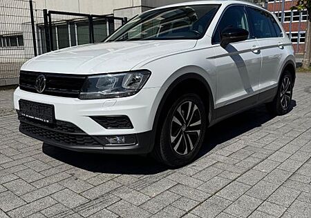 VW Tiguan Volkswagen 2.0 TDI 4MOTION IQ.DRIVE Pano AHK Navi